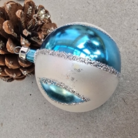 glas-julekugle-blå-hvid-sølvglimmer-gammel-juletræskugle